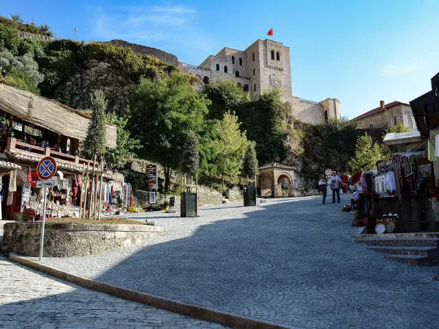 Krujë, Centraal-Albanië