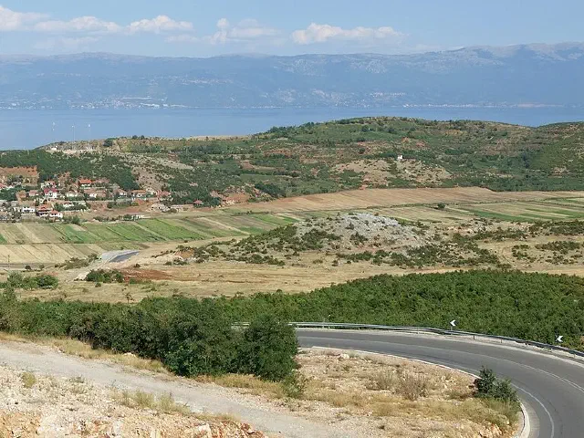 Lin, Oost-Albanië
